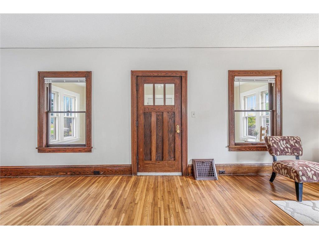 2427 Ilion Avenue N Minneapolis MN 55411 7093973 image7