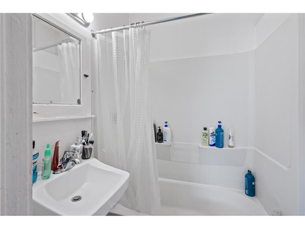 2428 11th Avenue S Minneapolis MN 55404 6782918 image20