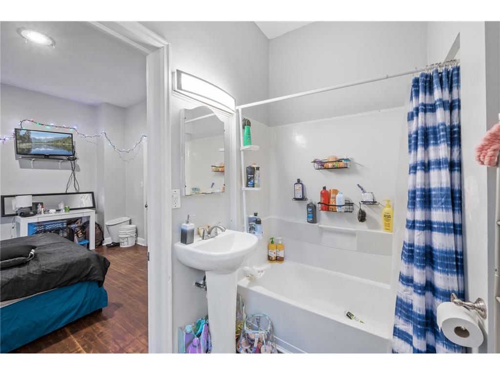 2428 11th Avenue S Minneapolis MN 55404 6782918 image30