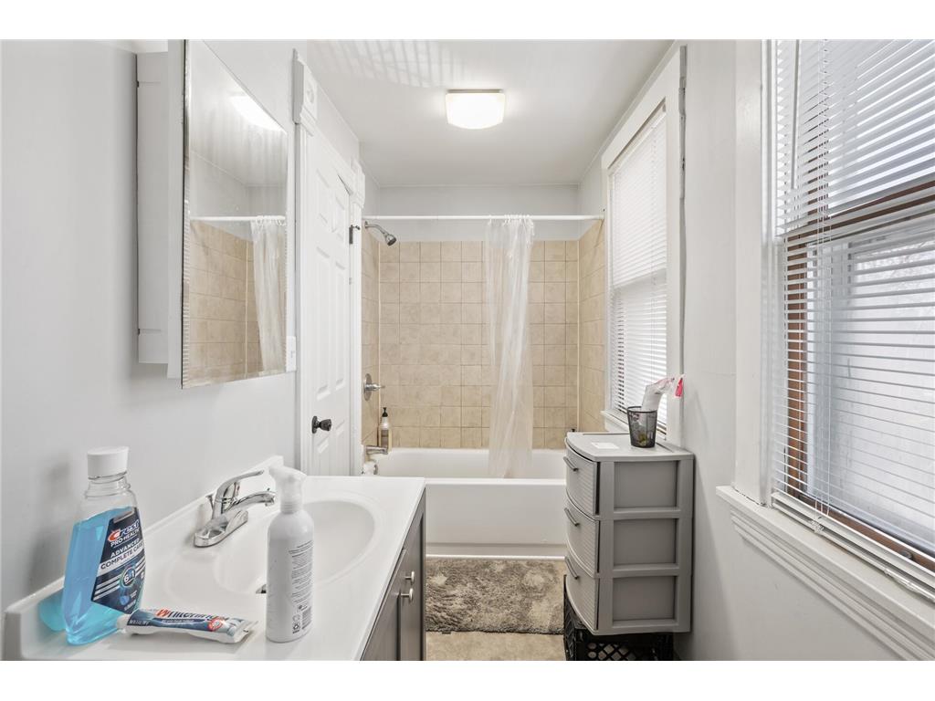 2428 11th Avenue S Minneapolis MN 55404 6782918 image35