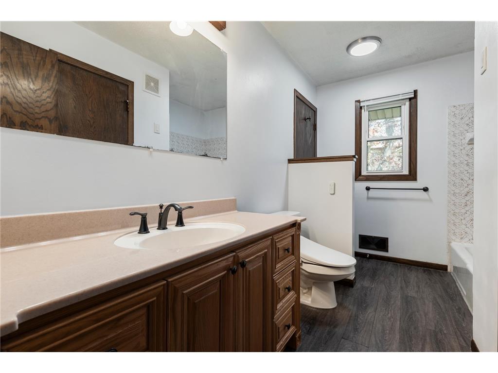 2428 Beam Avenue North Saint Paul MN 55109 7067554 image11