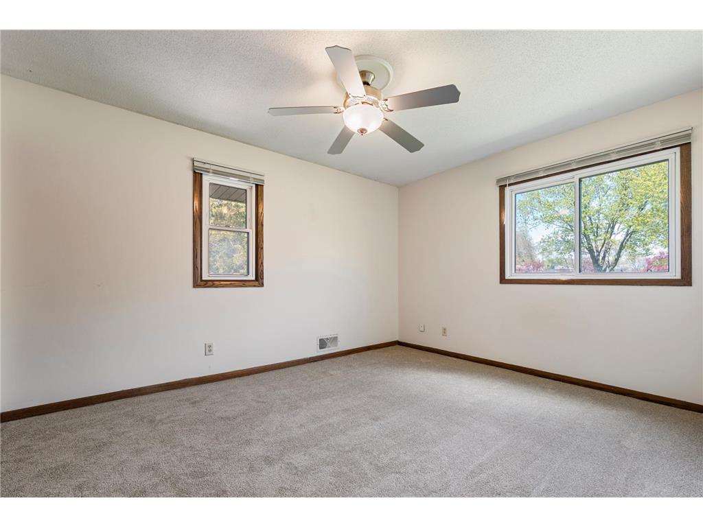 2428 Beam Avenue North Saint Paul MN 55109 7067554 image12
