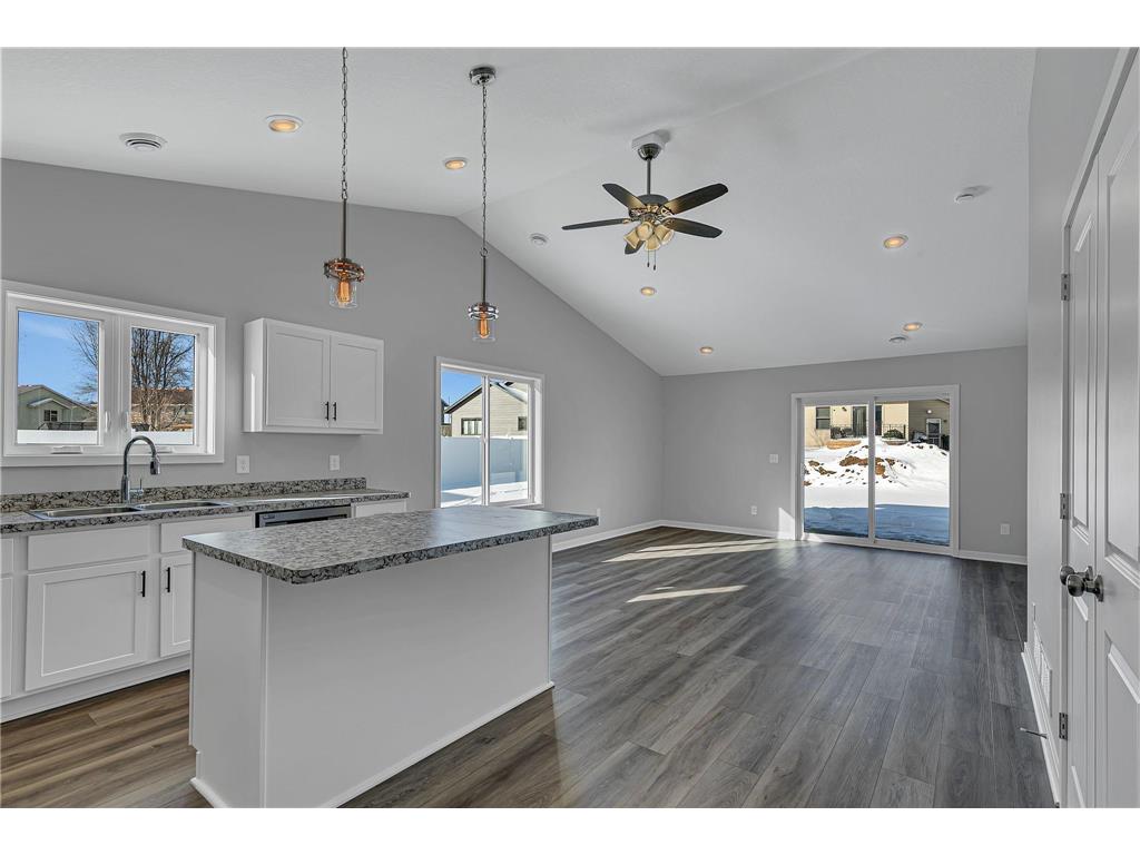 24289 Forest View Circle Saint Augusta MN 56301 7029629 image6