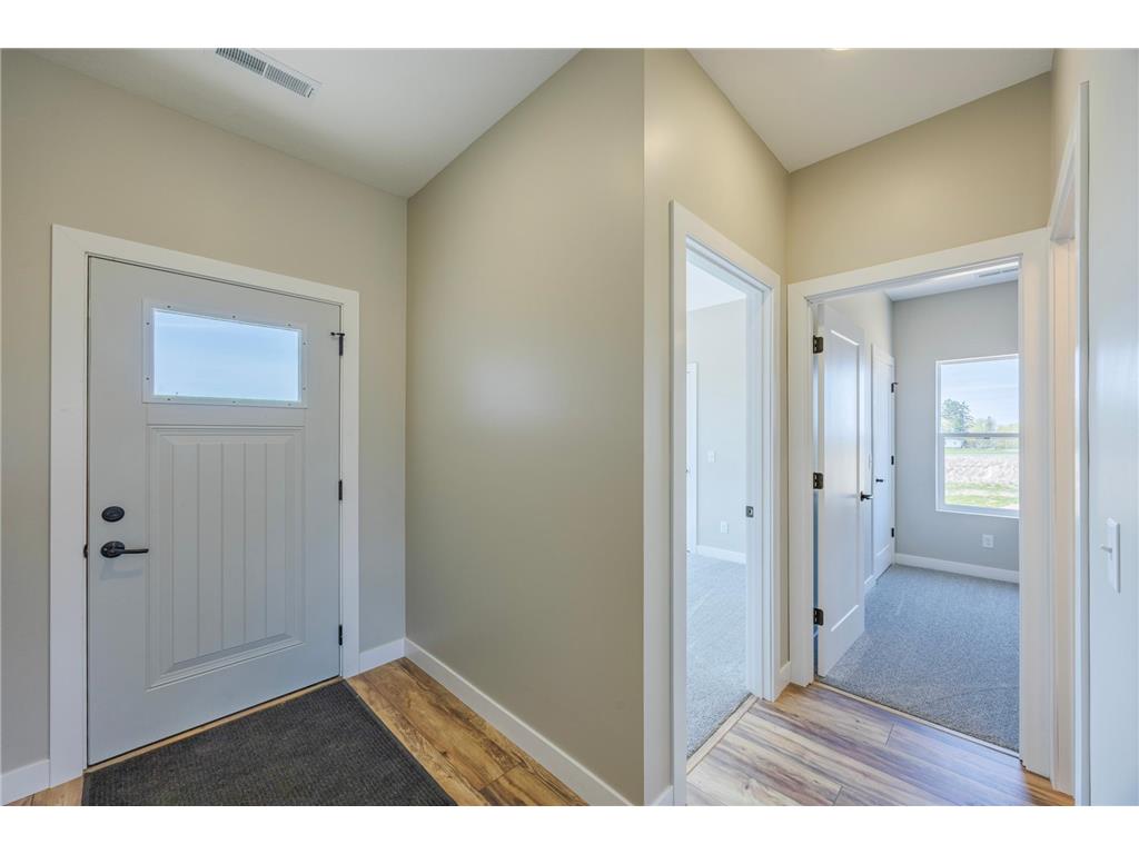 2429 County Line Avenue East Farmington WI 54017 7066380 image11
