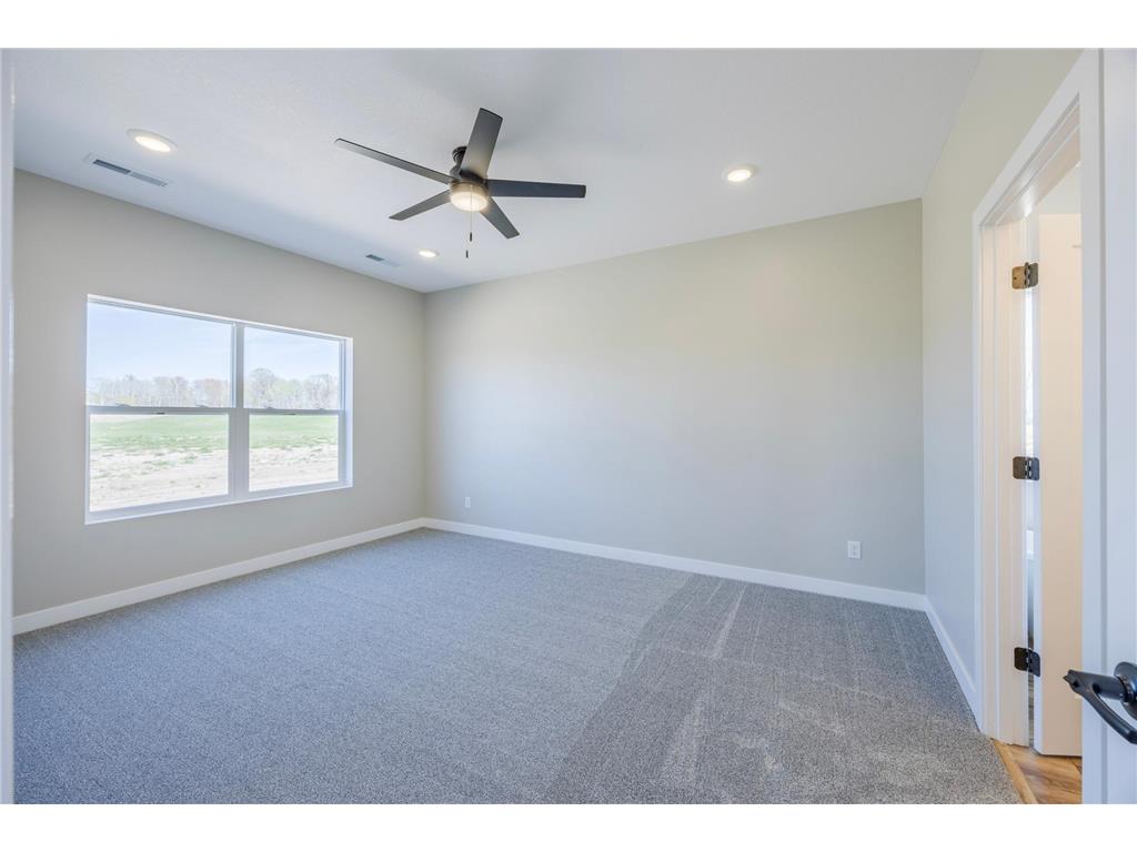 2429 County Line Avenue East Farmington WI 54017 7066380 image13