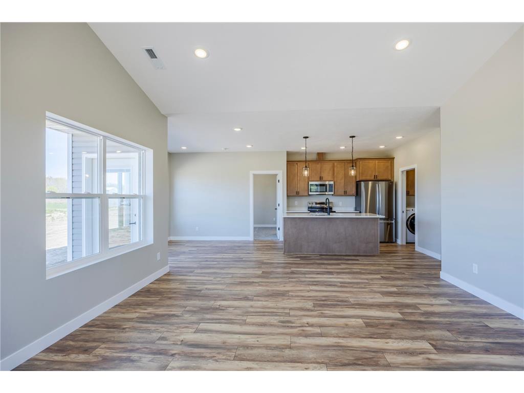 2429 County Line Avenue East Farmington WI 54017 7066380 image18