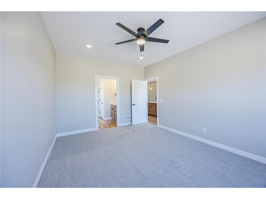 2429 County Line Avenue East Farmington WI 54017 7066380 image19