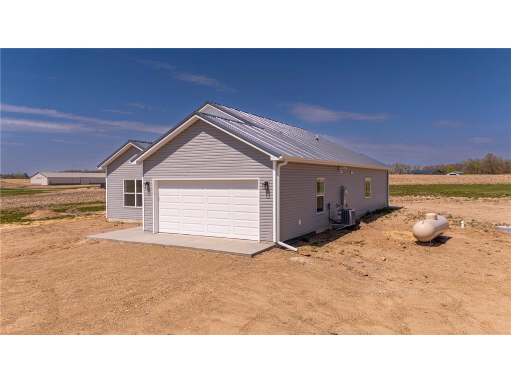 2429 County Line Avenue East Farmington WI 54017 7066380 image3
