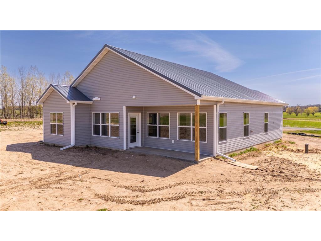 2429 County Line Avenue East Farmington WI 54017 7066380 image4