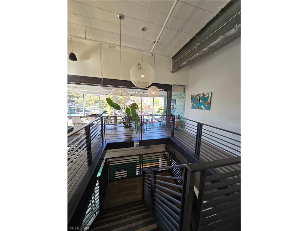 2429 Nicollet Avenue S Minneapolis MN 55404 6808070 image10