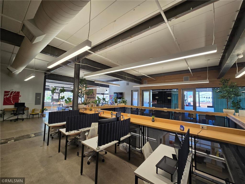 2429 Nicollet Avenue S Minneapolis MN 55404 6808070 image17