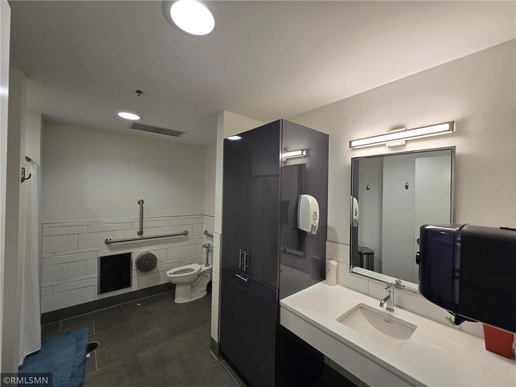 2429 Nicollet Avenue S Minneapolis MN 55404 6808070 image23