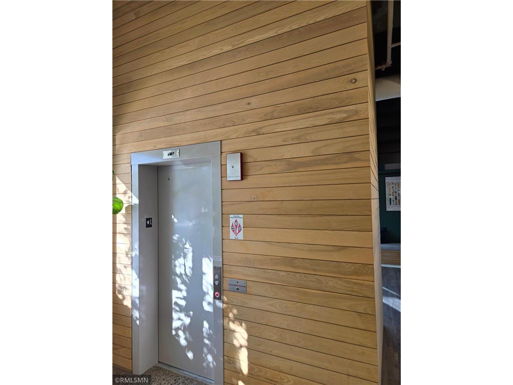 2429 Nicollet Avenue S Minneapolis MN 55404 6808070 image9