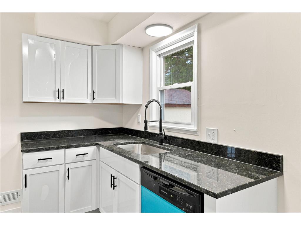 243 13th Avenue N South Saint Paul MN 55075 7106461 image10