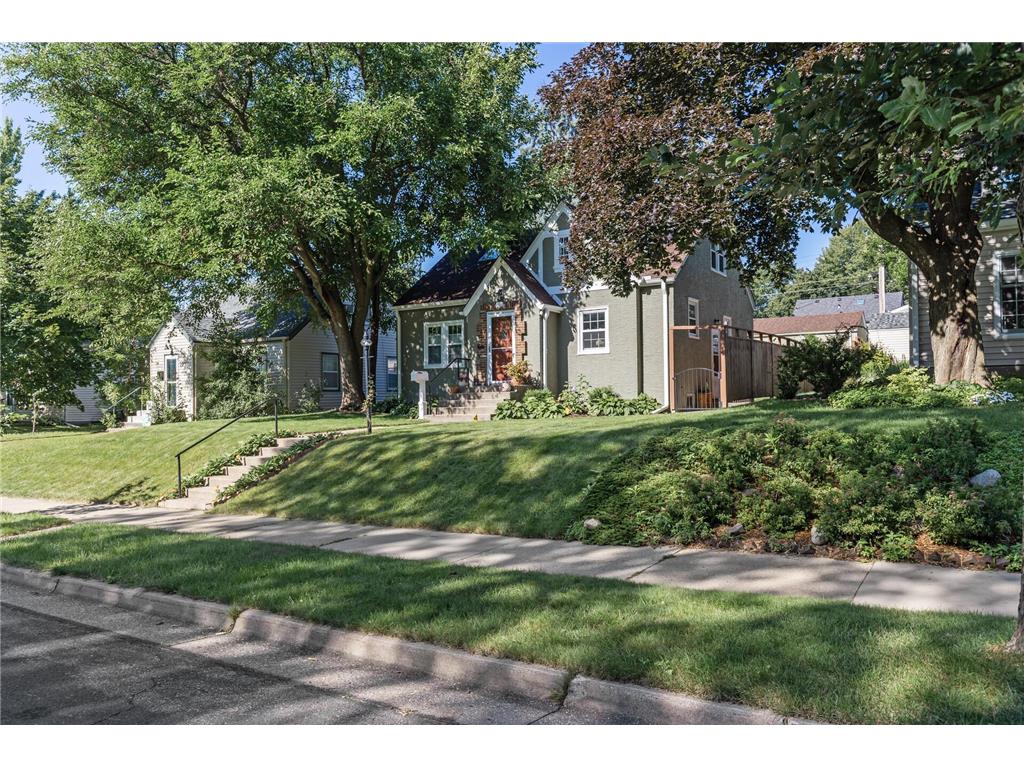 243 Vincent Avenue N Minneapolis MN 55405 6581193 image1