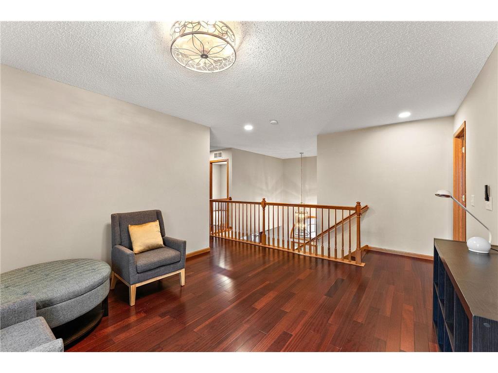 2430 Golf Drive Woodbury MN 55129 6803919 image22