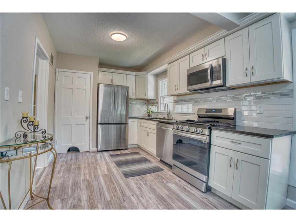 2430 Mcnair Drive N, Golden Valley, MN 55422 MLS 6381387 Edina Realty