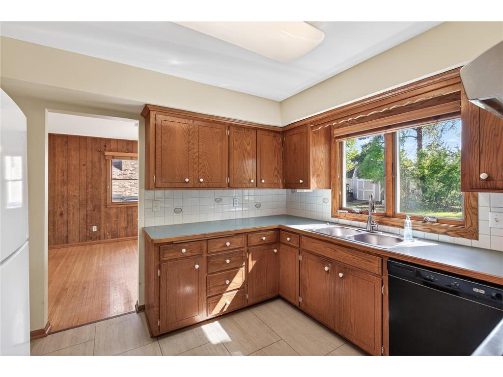 2431 Francis Street South Saint Paul MN 55075 7074198 image10