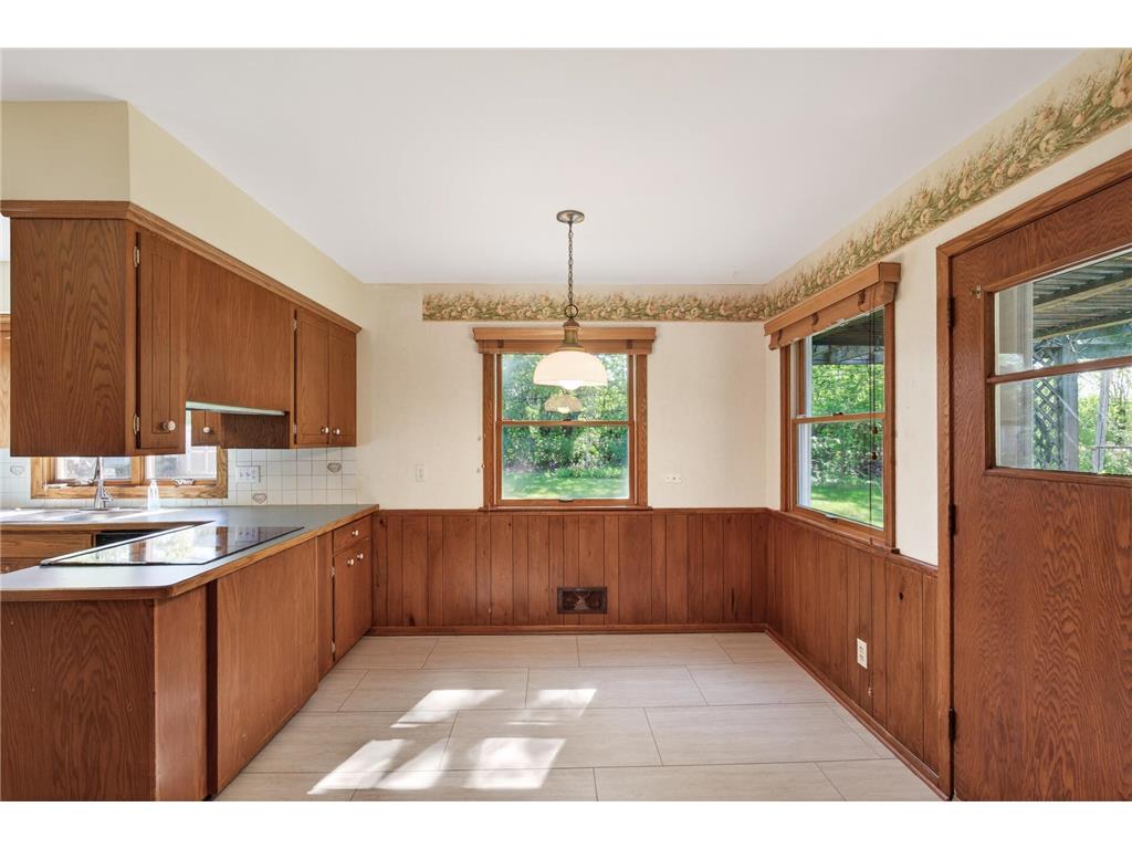 2431 Francis Street South Saint Paul MN 55075 7074198 image11