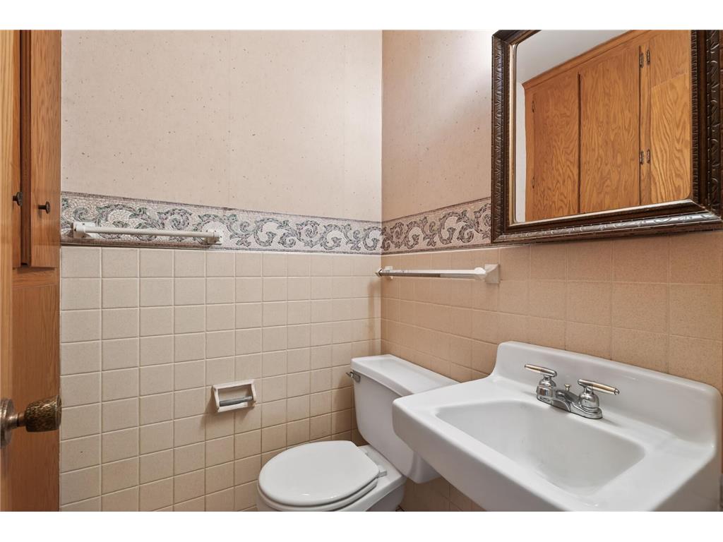 2431 Francis Street South Saint Paul MN 55075 7074198 image14