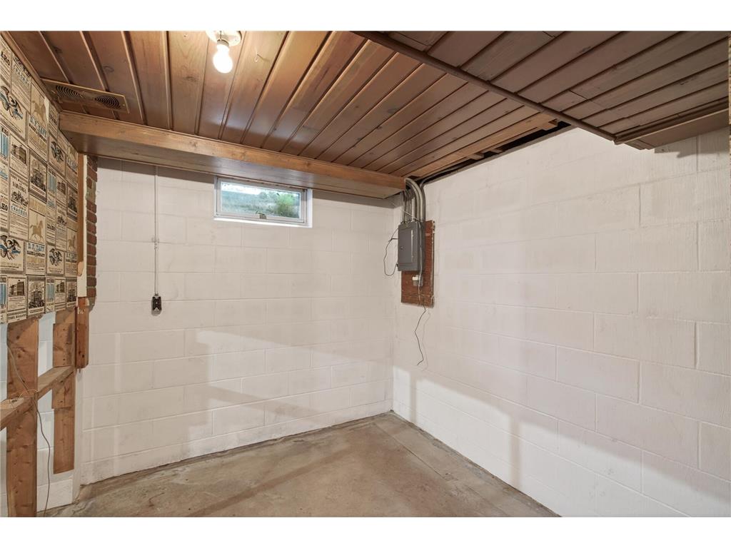 2431 Francis Street South Saint Paul MN 55075 7074198 image23