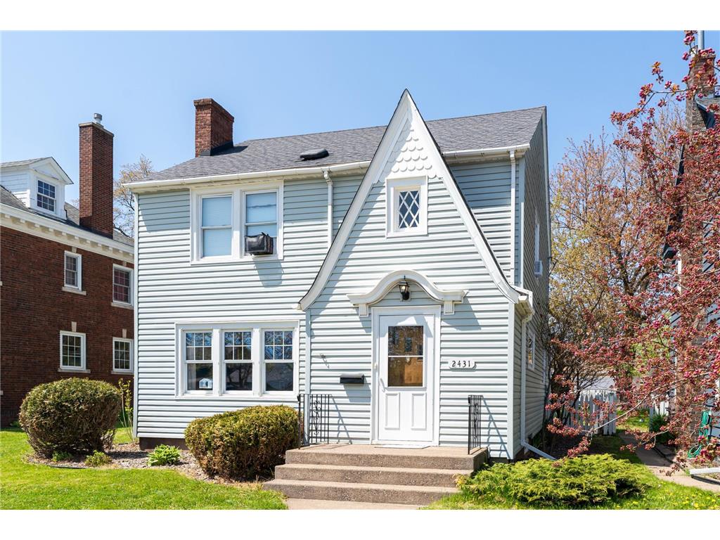 2431 Hammond Avenue Superior WI 54880 7062609 image1