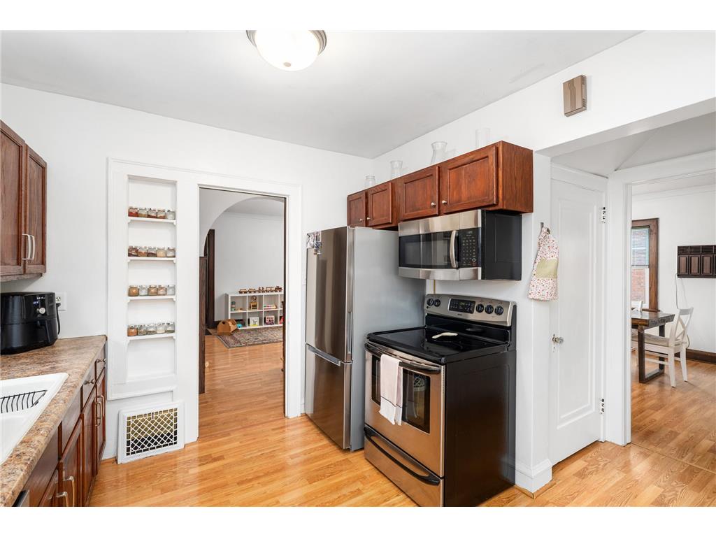 2431 Hammond Avenue Superior WI 54880 7062609 image14