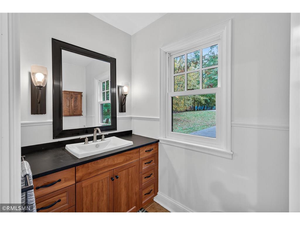 2431 S Shore Boulevard White Bear Lake MN 55110 - White Bear 6808615 image24