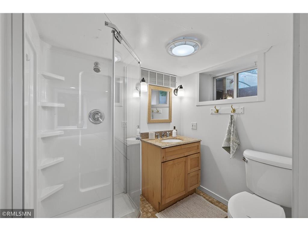 2431 S Shore Boulevard White Bear Lake MN 55110 - White Bear 6808615 image43