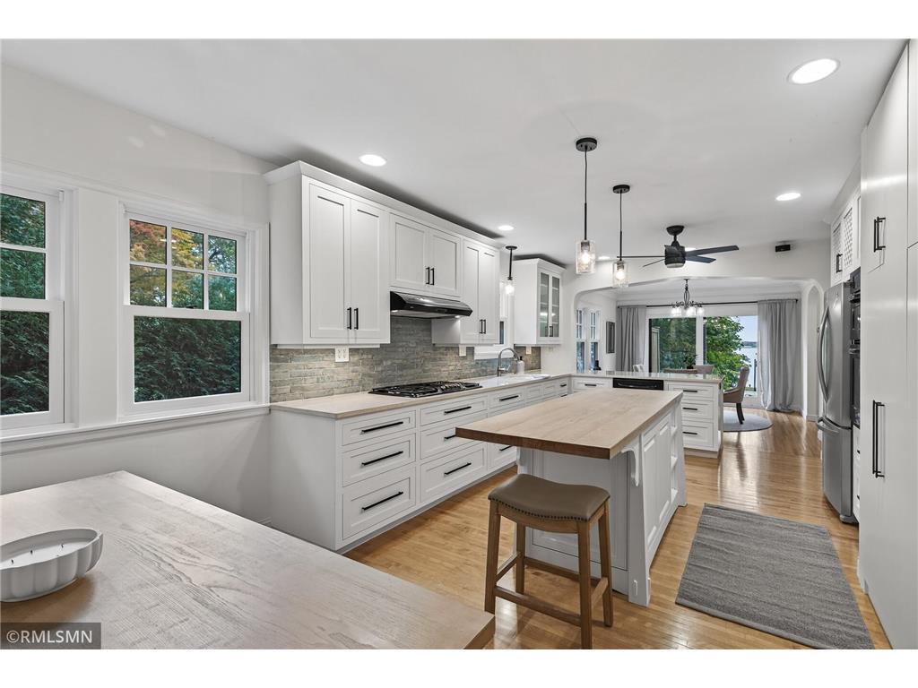 2431 S Shore Boulevard White Bear Lake MN 55110 - White Bear 6808615 image5