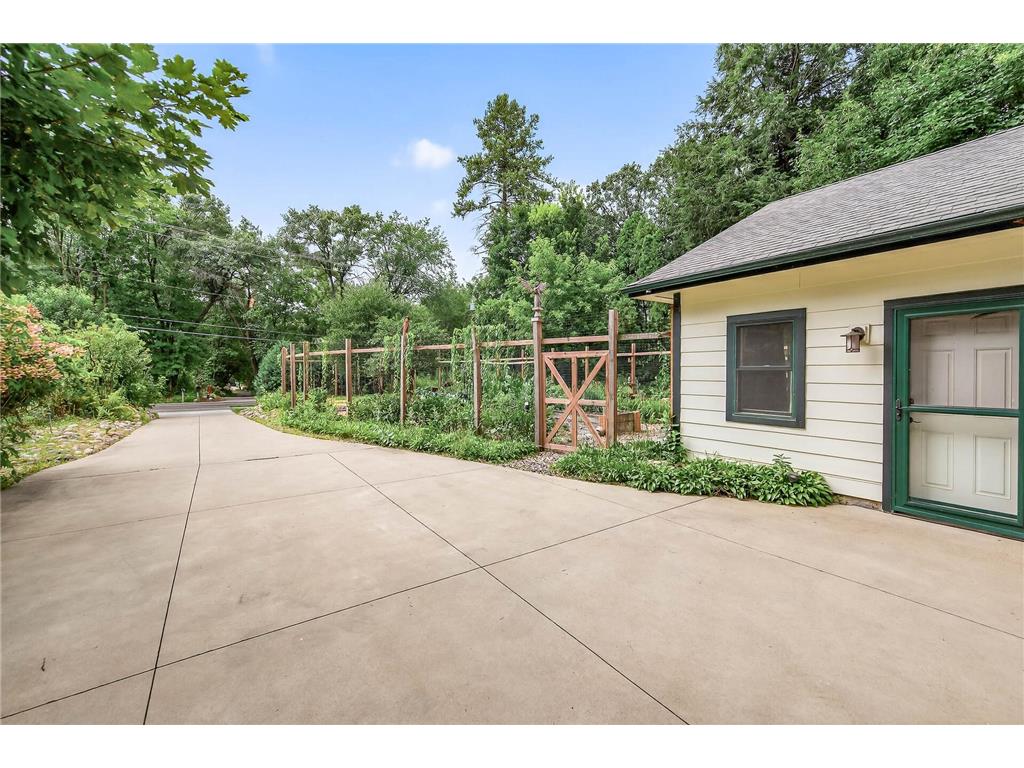 2431 S Shore Boulevard White Bear Lake MN 55110 - White Bear 6808615 image76