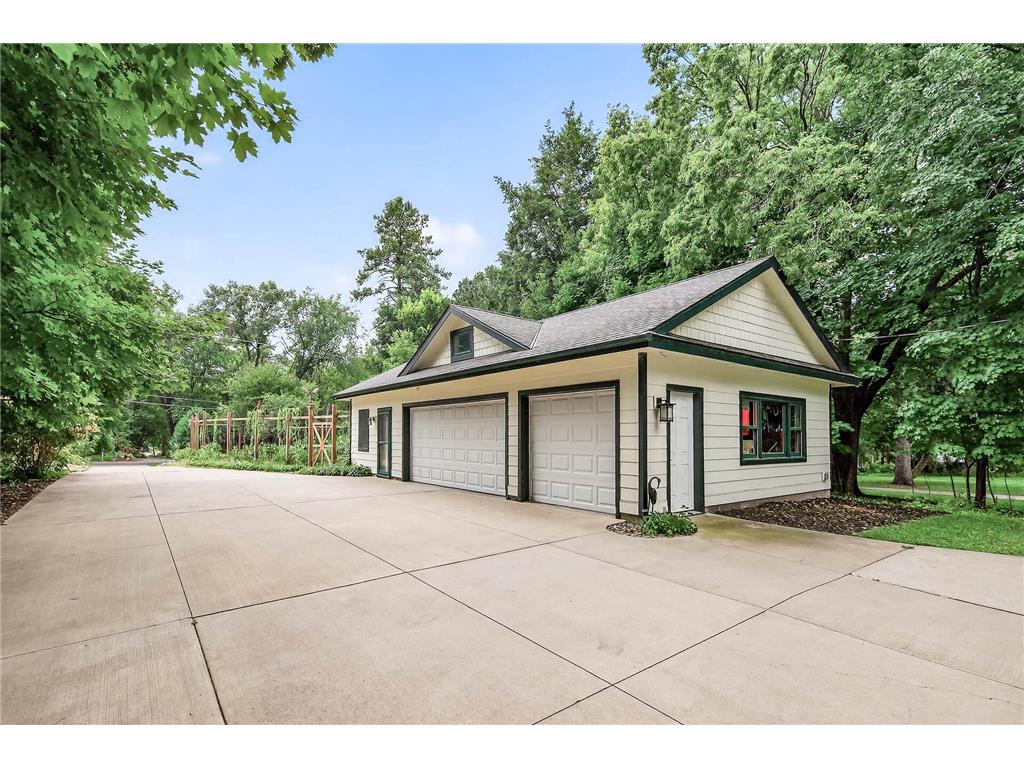 2431 S Shore Boulevard White Bear Lake MN 55110 - White Bear 6808615 image79