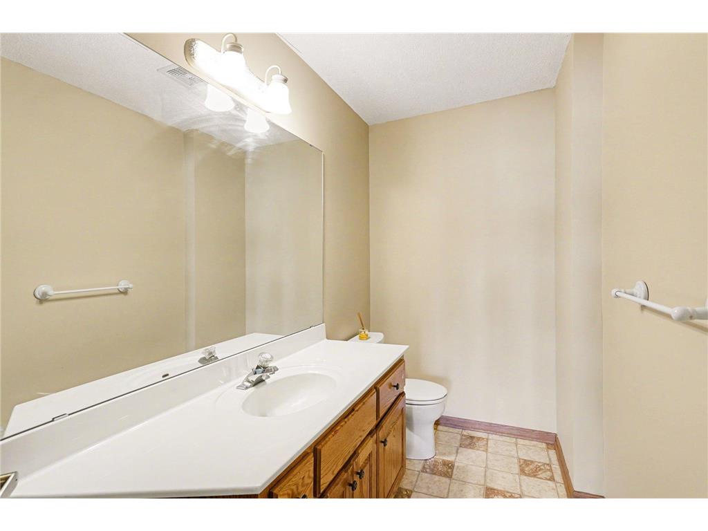 2431 Tevlin Court E Maplewood MN 55119 7043301 image19