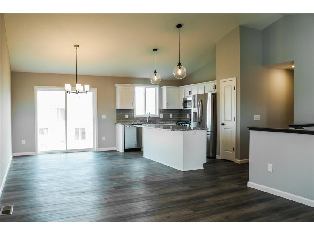 2432 Greenbriar Lane Buffalo MN 55313 6591577 image1