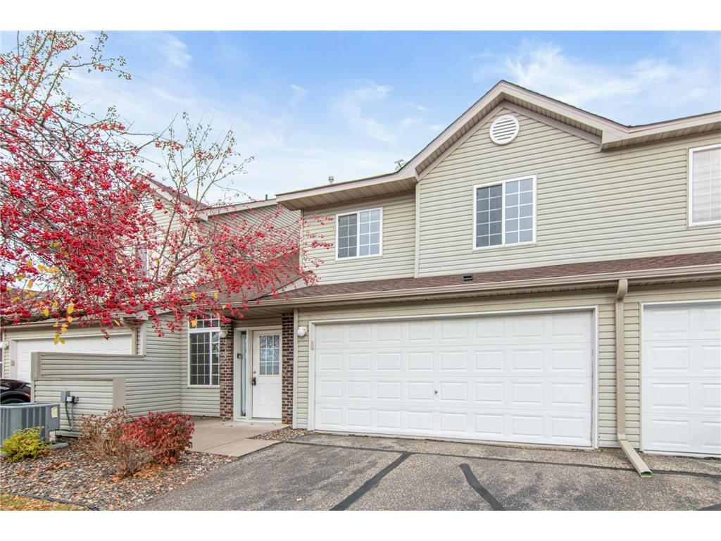 2432 Oakridge Circle Hudson WI 54016 6630446 image1