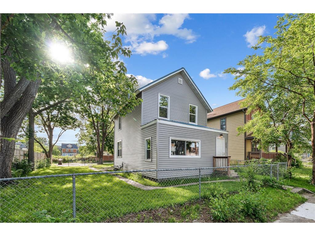 2433 16th Avenue S Minneapolis MN 55404 7004943 image1