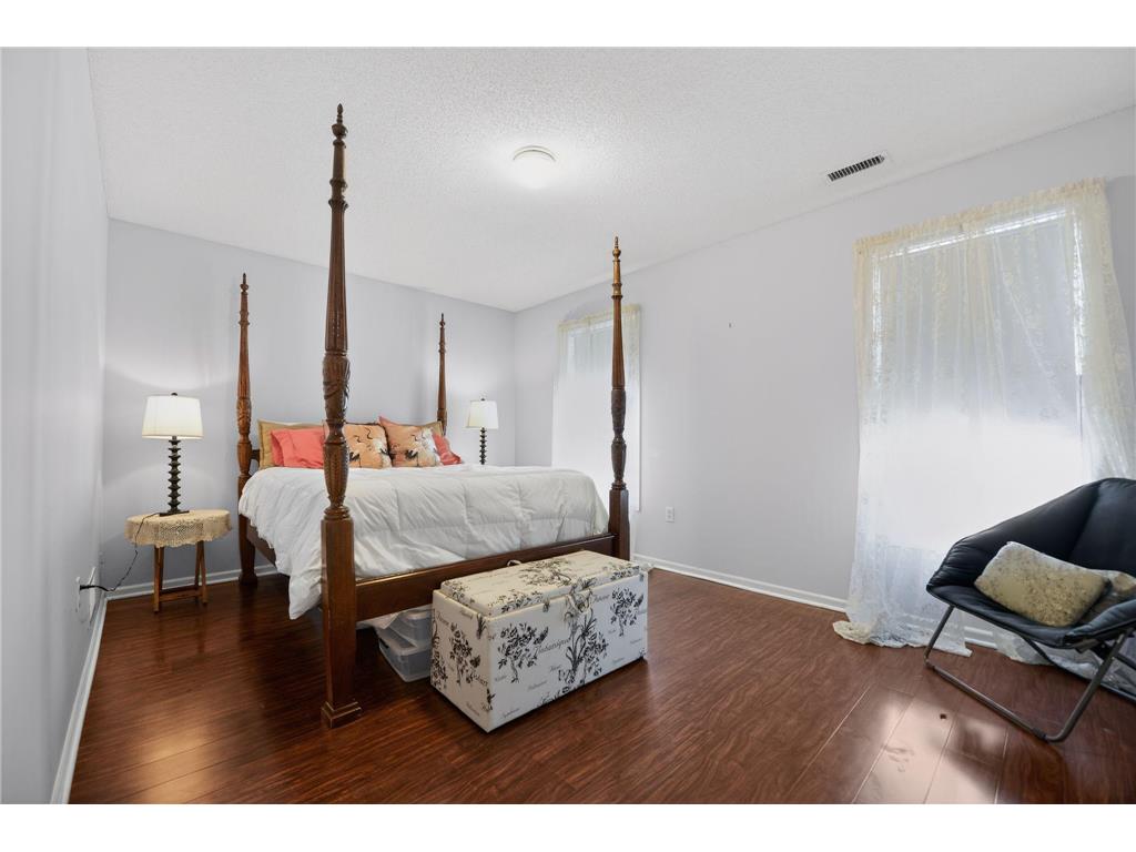 2433 Columbus Court Minneapolis MN 55404 7014390 image24