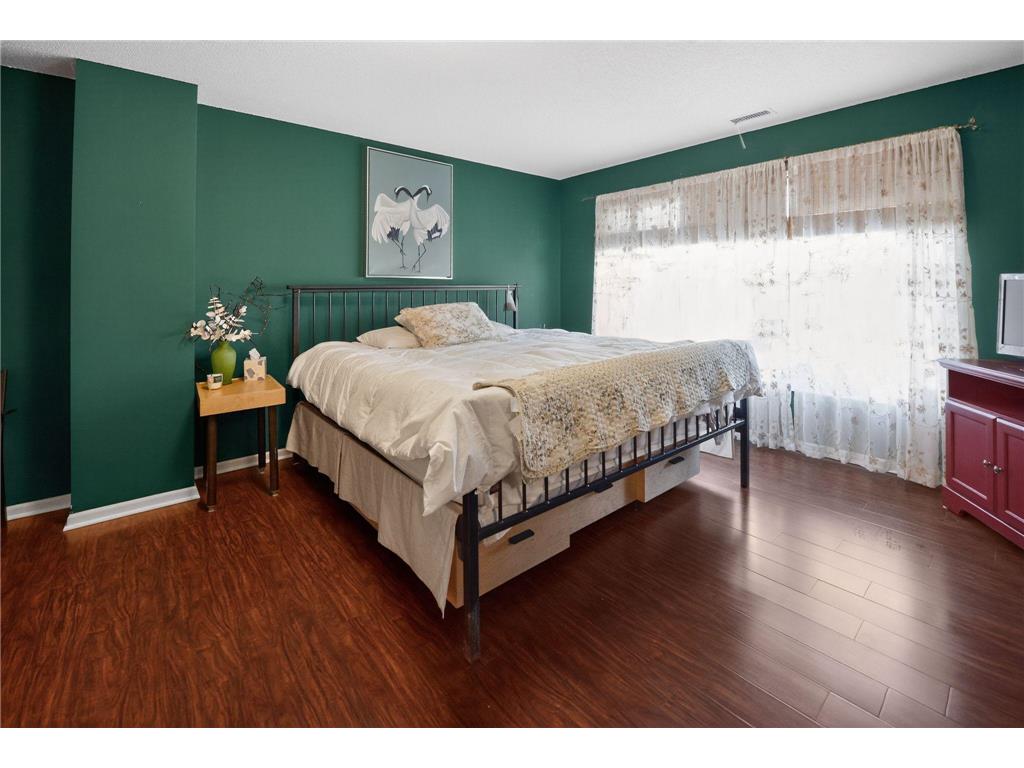 2433 Columbus Court Minneapolis MN 55404 7014390 image25