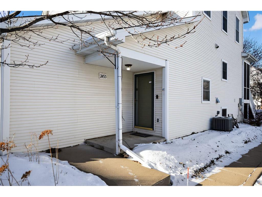 2433 Columbus Court Minneapolis MN 55404 7014390 image4