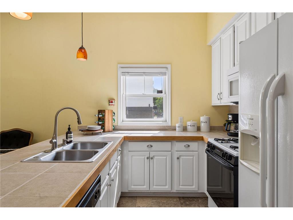 2433 Columbus Court Minneapolis MN 55404 7093393 image10
