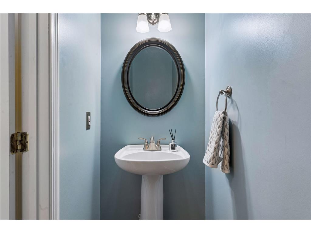 2433 Columbus Court Minneapolis MN 55404 7093393 image17