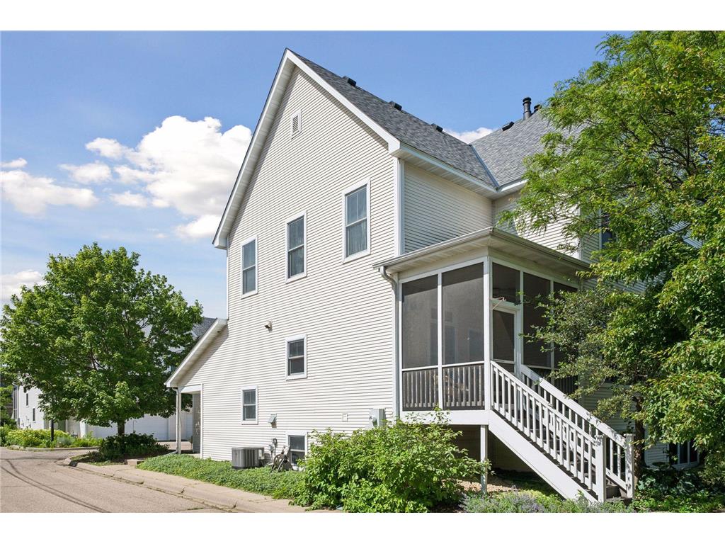 2433 Columbus Court Minneapolis MN 55404 7093393 image2