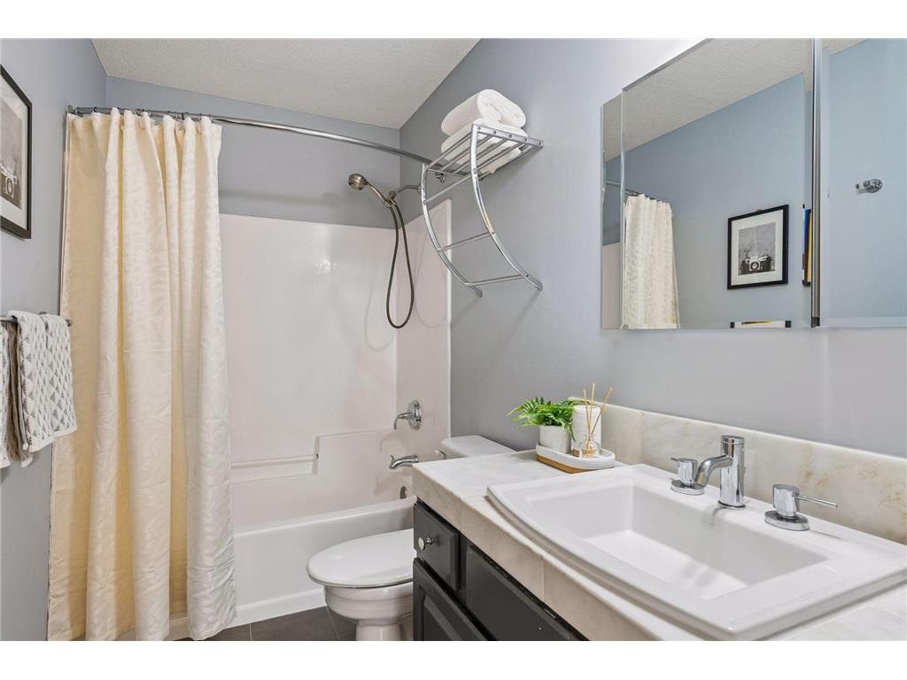 2433 Columbus Court Minneapolis MN 55404 7093393 image26