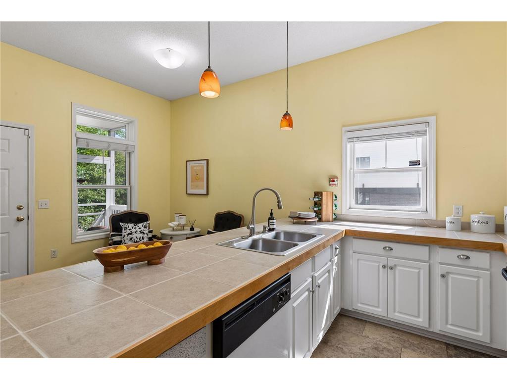 2433 Columbus Court Minneapolis MN 55404 7093393 image9