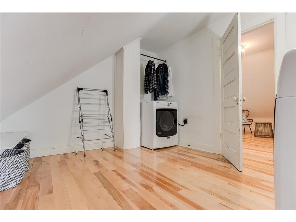 2433 W 22nd Street Minneapolis MN 55405 7057969 image11
