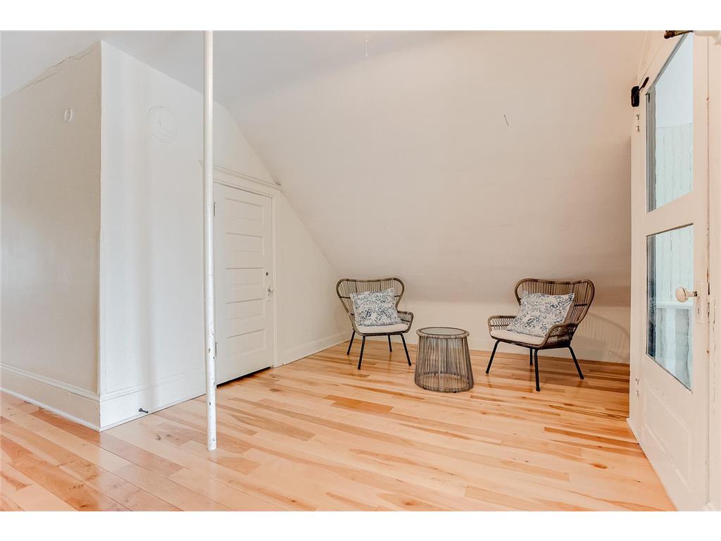 2433 W 22nd Street Minneapolis MN 55405 7057969 image12