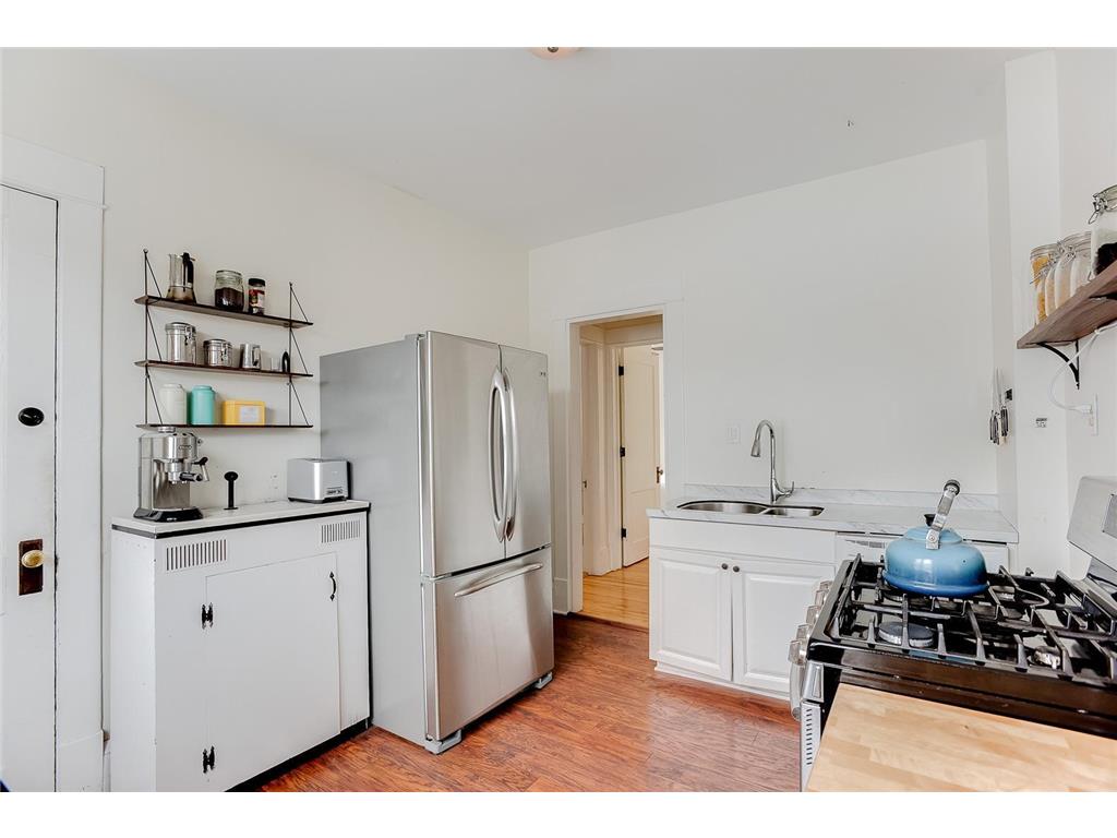 2433 W 22nd Street Minneapolis MN 55405 7057969 image20