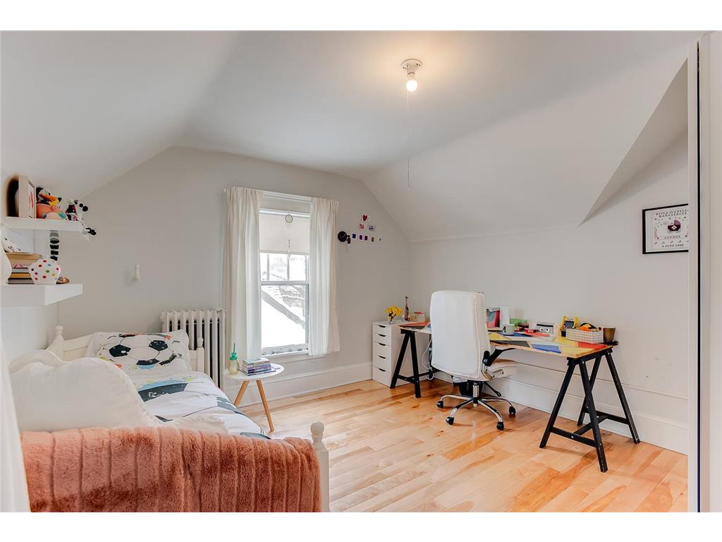 2433 W 22nd Street Minneapolis MN 55405 7057969 image28