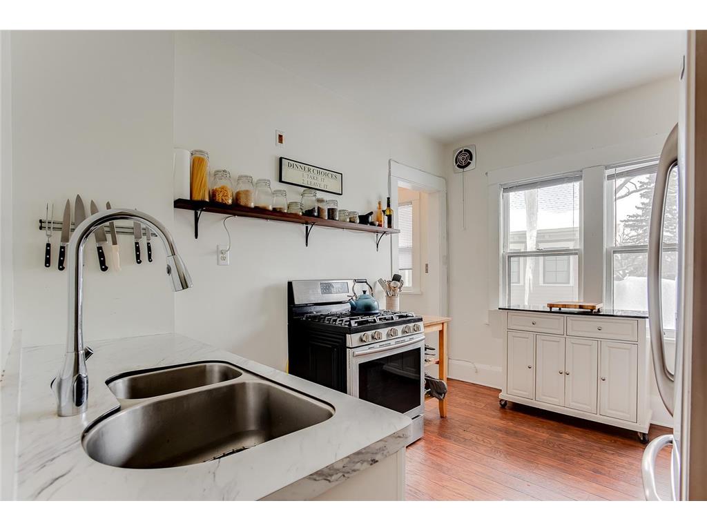 2433 W 22nd Street Minneapolis MN 55405 7057969 image9