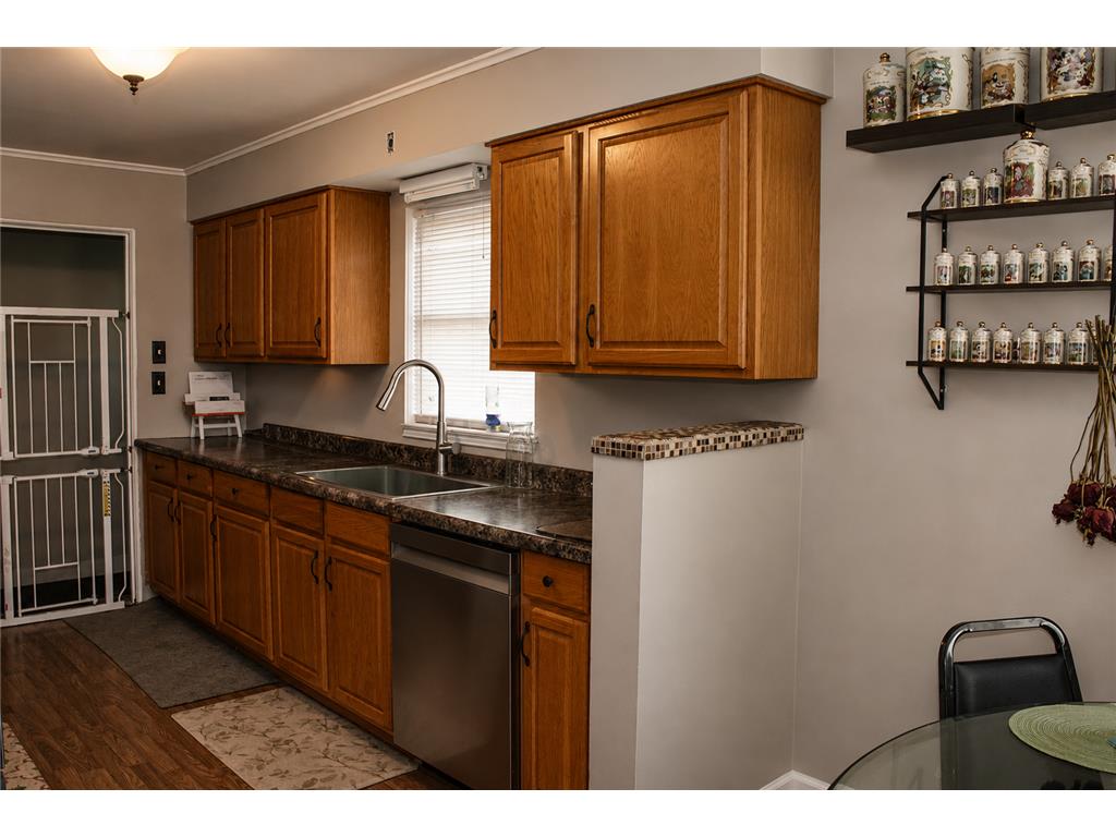2434 9th Avenue E Hibbing MN 55746 7075560 image4
